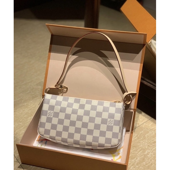 แบรนด์ใหม่-100-ของแท้-louis-vuitton-lv-ใต้วงแขนกระเป๋าสะพายกระเป๋าสะพายข้าง