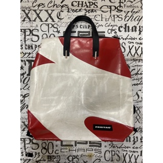 FREITAG (ฟรายทาก) PETE F201 สีแดงโทน 🔴⚪ สกรีนขาว สภาพใหม่มากๆ 100% ของแท้ ไม่มี TAG นัดรับ EmQuartier ***