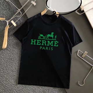 Hermes ใหม่ เสื้อยืดแขนสั้น พิมพ์ลายโลโก้ตัวอักษร แฟชั่นฤดูใบไม้ผลิ และฤดูร้อน สําหรับผู้ชาย และผู้หญิง