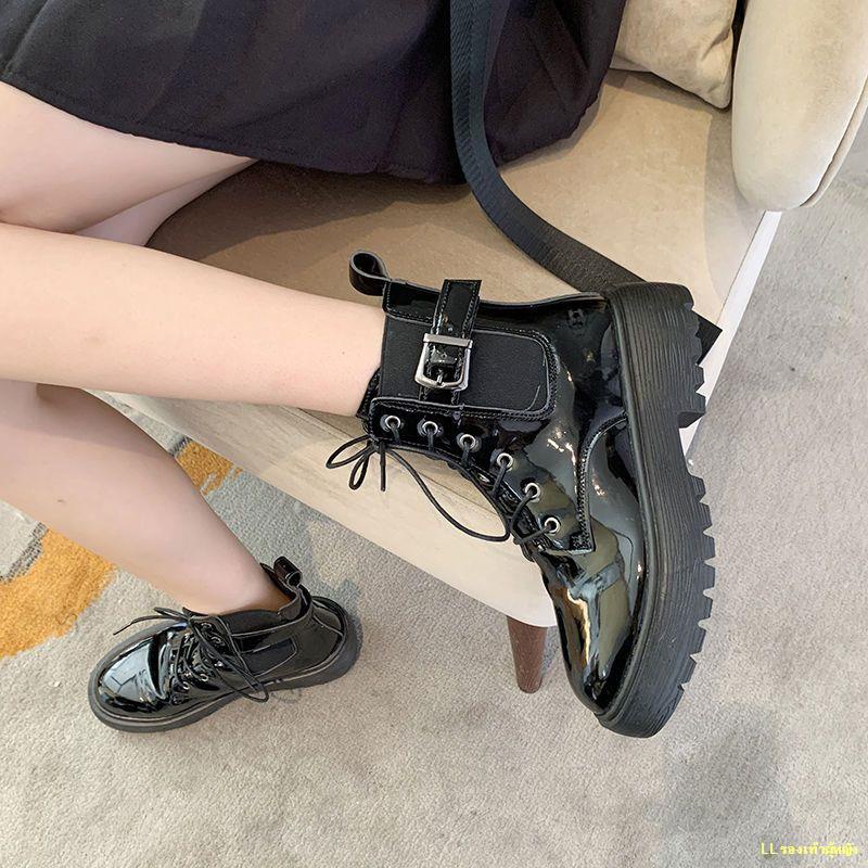 พร้อมส่ง-ใหม่ของผู้หญิงสไตล์เกาหลีรองเท้าสตรีสไตล์อังกฤษสบายกลางท่อหนารองเท้ามาร์ตินแฟชั่นสำหรับผู้หญิง