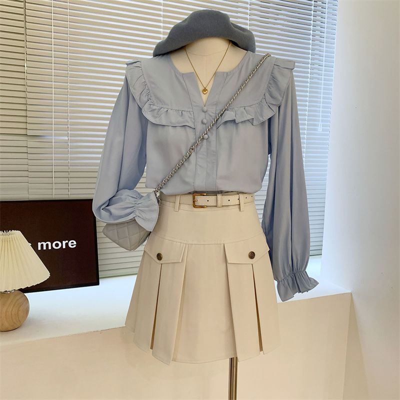 พร้อมส่ง-เสื้อเชิ้ตแฟชั่นสไตล์เกาหลีสีฟ้าหวานปุ่มคอวีแขนยาวหลวมใหม่มืออาชีพเสื้อลูกไม้น่ารัก-มี-2-สี