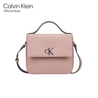 CALVIN KLEIN กระเป๋าสะพายข้างผู้หญิง Minimal Monogram รุ่น DH3313 694 - สี Rose