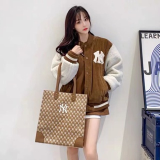 △MLB พร้อมส่ง ของแท้% MONOGRAM SHOPPING BAG รุ่นใหม่ กระเป๋าทรงสี่เหลี่ยม กระเป๋าสะพายข้างNY