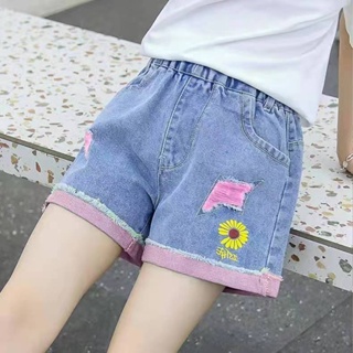สินค้า （girl\'s）กางเกงยีนส์ขาสั้นทรงหลวมแบบใหม่ 21 กางเกงขาสั้นเดนิมทรงบางสบาย ๆ กางเกงขาสั้นผ้ายีนส์ยืด