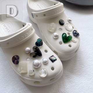 🔥จิ๊บบิทตัวติดรองเท้ามีรู รูปแบบการ์ตูน ตัวติดรองเท้า crocs DIY ตุ๊กตาติดรองเท้า  ตกแต่งสวยงาม สไตล์น่ารัก