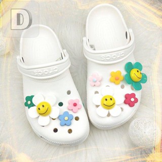 🔥DIY ที่ติดรองเท้า crocs สไตล์น่ารัก ตัวการ์ตูนติดรองเท้า ตกแต่งสวยงาม รูปแบบการ์ตูน ตัวติดรองเท้าหัวโต