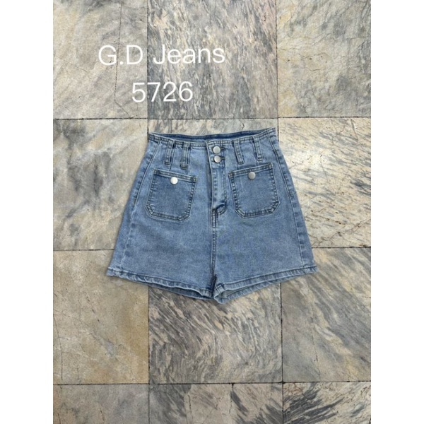 5726-กางเกงยีนส์ขาสั้นผ้ายืดเอวสูงสีฟอกแบบเรียบดีไซร์กระเป๋าหน้า
