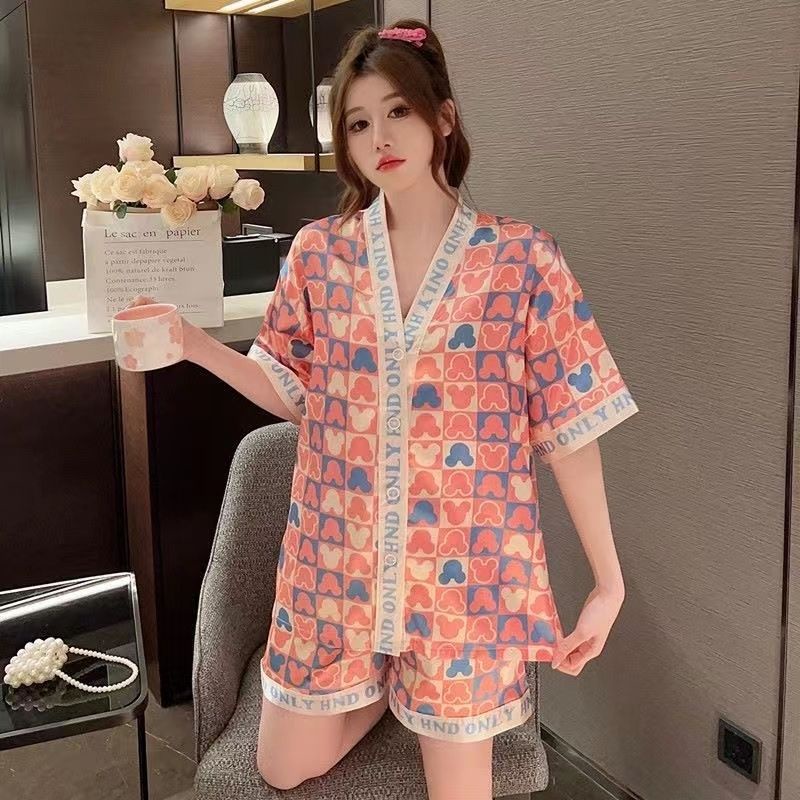 ชุดนอนใส่สบาย-ผ้านุ่มสบาย-น้ําแข็ง-ชุดนอน-คุณผู้หญิง-บักเก็ตสั้น-เสื้อผ้าใส่อยู่บ้าน-ฤดูร้อน-ชุดนอนผู้หญิงเซ็กซี่