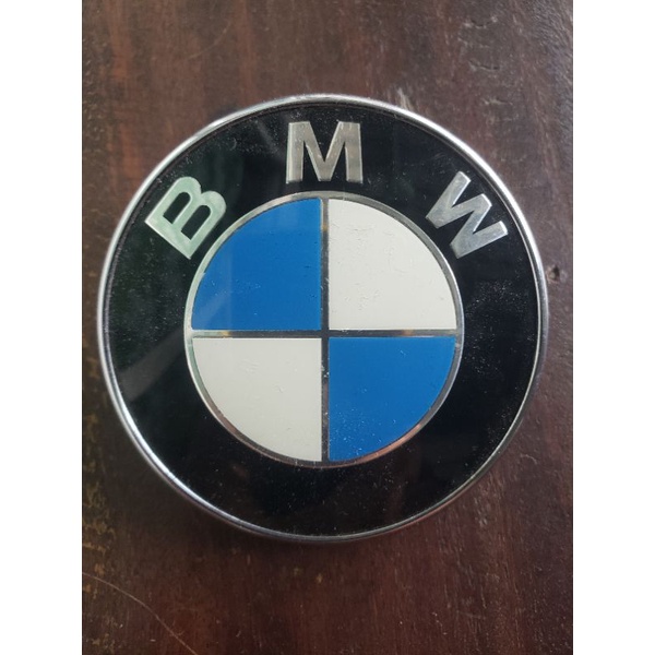 โลโก้-bmw-e46-51148240128-ฝากระโปรงหลัง-มือสองสภาพสมบูรณ์-แท้เดิมโรงงาน