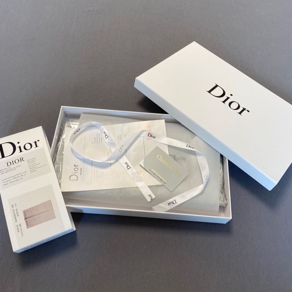 dior-กล่องของขวัญพลาสติกปิดผนึก-คุณภาพสูง-สวยงาม-สมบูรณ์แบบ-เมื่อคุณได้รับอุณหภูมิที่สมบูรณ์แบบ