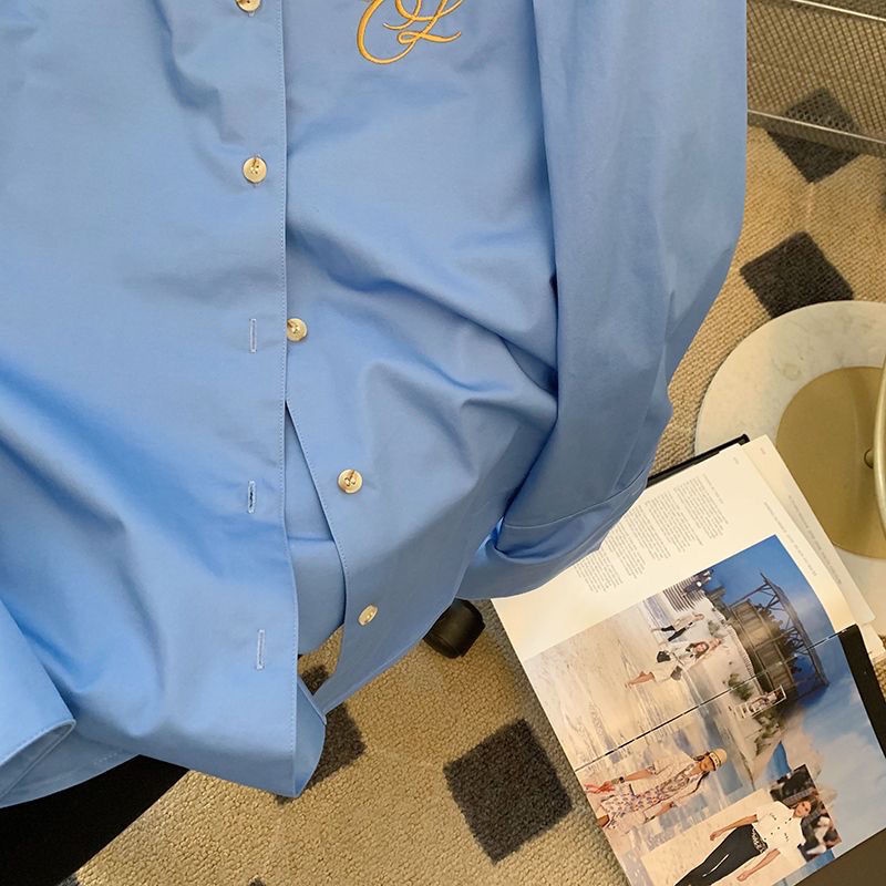 พร้อมส่ง-เสื้อโปโลคอปกลายปักสีน้ำเงินเวอร์ชั่นเกาหลีของใหม่หลวมสบาย-ๆ-สีทึบชีฟองแขนยาวเสื้อเชิ้ตกระชับสัดส่วนสีทึบ