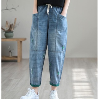 😃สาวกางเกงยีนส์ ฉบับเกาหลี ย้อนยุค กางเกงผู้หญิง 9 คะแนน กางเกงแฮร์เรน กางเกงยีนส์ผู้หญิงเอวสูง