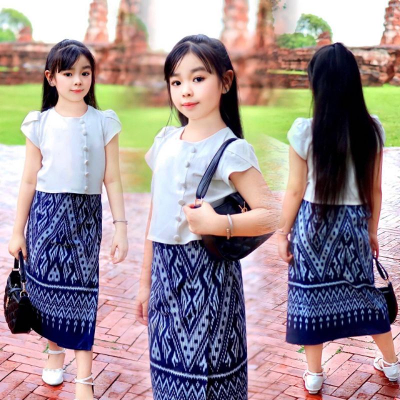 ชุดเด็กหญิง-ชุดไทยลิซ่า-เสื้อผ้าคัตต้อนหนังกบ-หรือผ้าฝ้ายยับ-กระดุมปั๊มสวยหรูแถมกระดุมสำรองให้ในเซท
