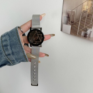 นาฬิกาข้อมือแฟชั่นสไตล์เกาหลีเรียบง่ายอินเทรนด์ไม่ซ้ำใคร