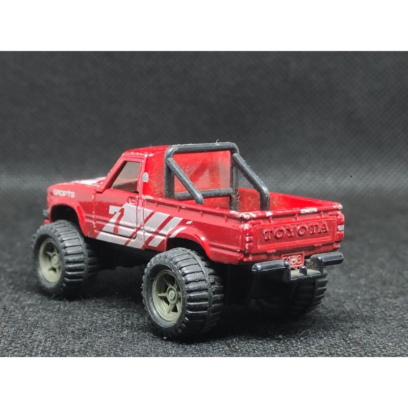 tomica-toyota-hilux4wd-made-in-japan