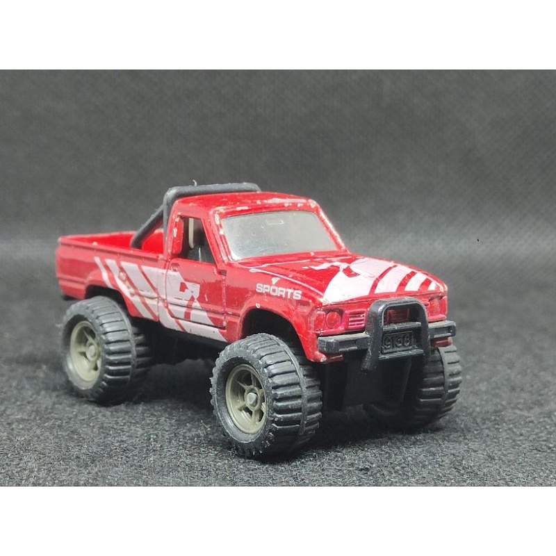 tomica-toyota-hilux4wd-made-in-japan
