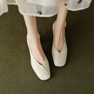 🌈เตรียมจัดส่ง🔥 แฟชั่นผู้หญิงรุ่นเกาหลีฤดูร้อนที่เรียบง่ายอเนกประสงค์นิ้วเท้าสี่เหลี่ยมตื้นรองเท้าเดี่ยว