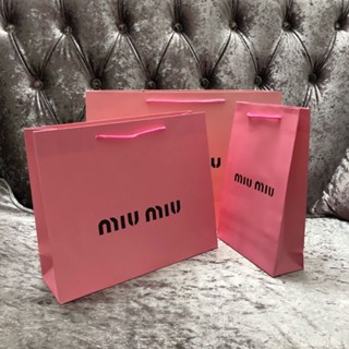 ✹❍ﺴเคาน์เตอร์เดียวกัน Miumiu Miao ถุงเก็บฝุ่นสีชมพู ถุงของขวัญ กระเป๋าถือ ถุงกระดาษ กระเป๋าช้อปปิ้ง ตกแต่งภาพจริง