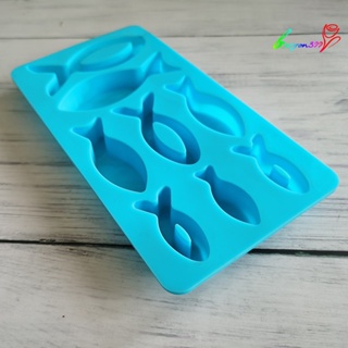 【AG】Ice Cube Tray Non-stick Flexible 8 Cavities Animal Fish Chocolate Mold Baking Tool