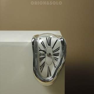 Orion Solo Alien Art Clock ใน tiktok Trend Fashion