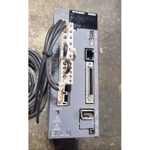 AC Servo Motor. Mitsubishi MR-J3-70A. 750W มือสอง ครบชุด AC Servo Motor. Mitsubishi MR-J3-70A. 750W มือสอง ครบชุด