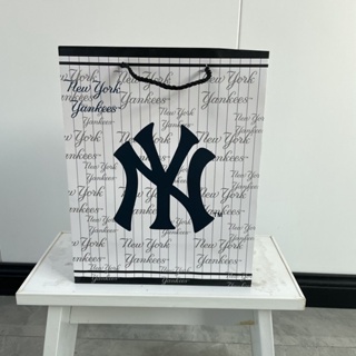 ♗MLB NY Yankees white card paper bag tote packaging medium tide brand