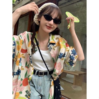 พร้อมส่ง🌟เสื้อเชิ้ตแขนสั้นแฟชั่นลายดอกน่ารักเหมาะกับวันพักผ่อน สไตล์เกาหลี ทรงหลวม สไตล์วิทยาลัย POLO เสื้อสวมสบาย