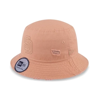 New Era หมวกรุ่น San Diego Padres Washed Deep Sand Brown Bucket 01