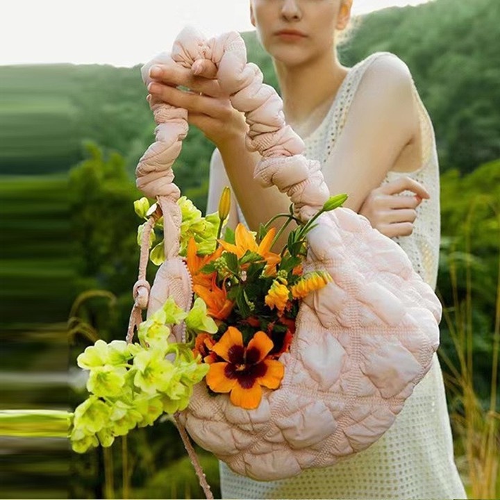 ลองดูภาพสินค้า MOUSOON soft bag หญิงลําลองน้ําหนักเบา กระเป๋าโฮโบ ทรงก้อนเมฆ แนวเกาหลี ที่ห้อย แถมฟรี