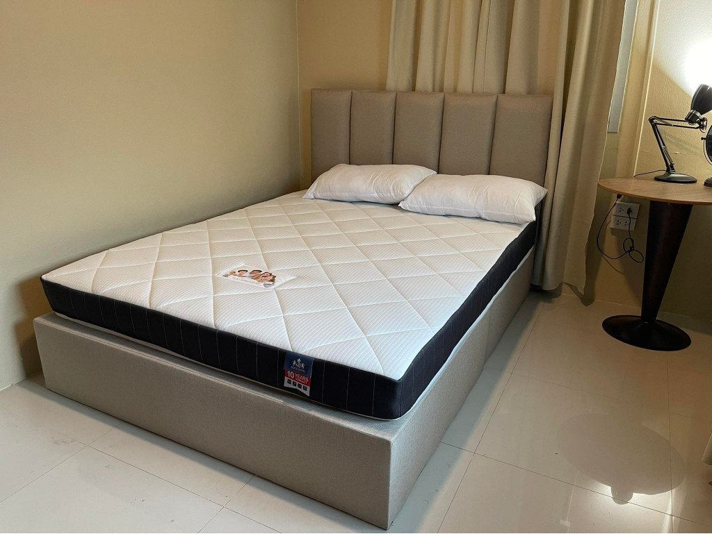 Solomon mattress รุ่น BERLIN ชุดที่นอนพร้อมเตียงดีไซน์หรู เลือกได้ทั้งที่นอนสปริงและยางพารา ขนาด 3.5, 5 และ 6 ฟุต