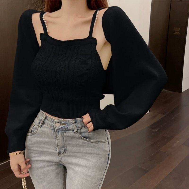 สอบถามก่อนชำระเงิน-เซ็ตเสื้อแฟชั่น-เสื้อไหมพรมสายเดี่ยวแต่งสายมุกมาพร้อมเสื้อคลุมคาร์ดิแกนผ้าไหมพรมเข้าเซทสไตล์เกาหลี