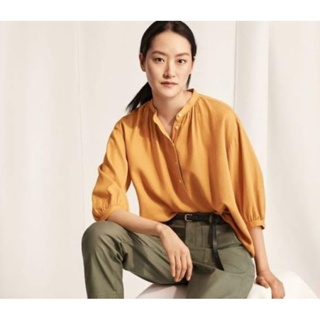 UNIQLO x Linen ผสม x size S เหลืองสวย สภาพ60% อก 42 ยาว 22 • Code : 819(1)