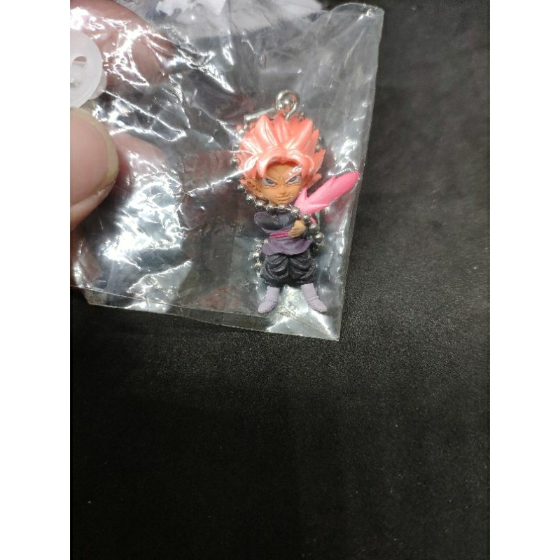 bandai-gashapon-dark-goku-super-saiya-rose