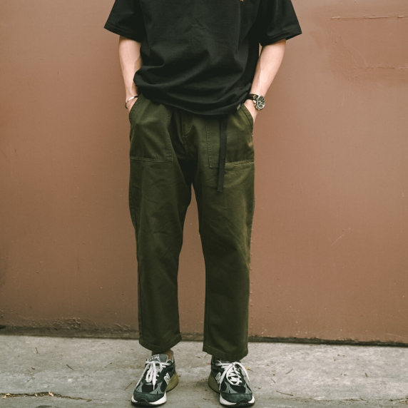 ภาพหน้าปกสินค้าTRUFFLE LOOSE PANTS กางเกง ขายาว เอวยางยืด ปรับขนาดเอวได้ ทรงหลวม 4สี สีเขียว สีดำ สีกากี สีกรม