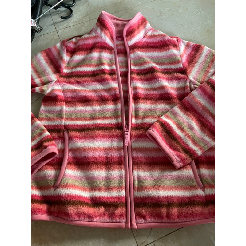 เสื้อกันหนาวunicloแท้ของลูกสาวใส่ไปต่างประเทศครั้งเดียว | Shopee Thailand