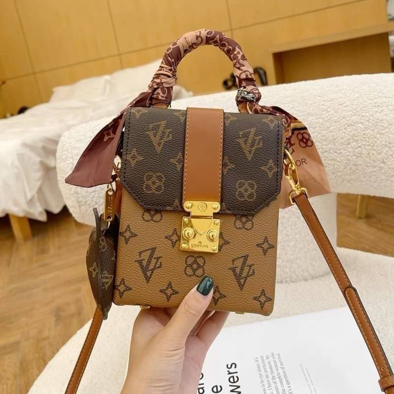 กระเป๋า-lv-กระเป๋าสะพายข้างรุ่นใหม่เข้าแล้วค้าบบบบ-นานๆจะมีกระเป๋าเข้ามาสักที-อย่าพลาดน้าาา