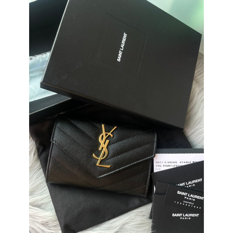 Kept unused Ysl envelope wallet ดำทอง yr 21 ของแท้ 100 ค่ะ ไม่ขายของปลอมค่ะ Shopee Thailand