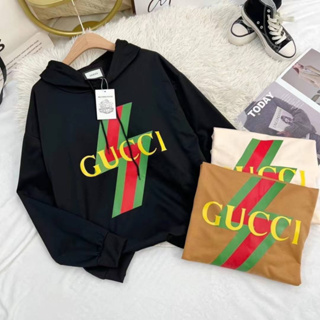 สเวตเตอร์ฮู้ด Gucci งานสกรีนลายโลโก้แบรนด์สวยๆ เอาไปใส่วันชิวๆ ใส่คู่แฟนก็น่ารักใส่ได้ทุกวัน อก42ยาว25