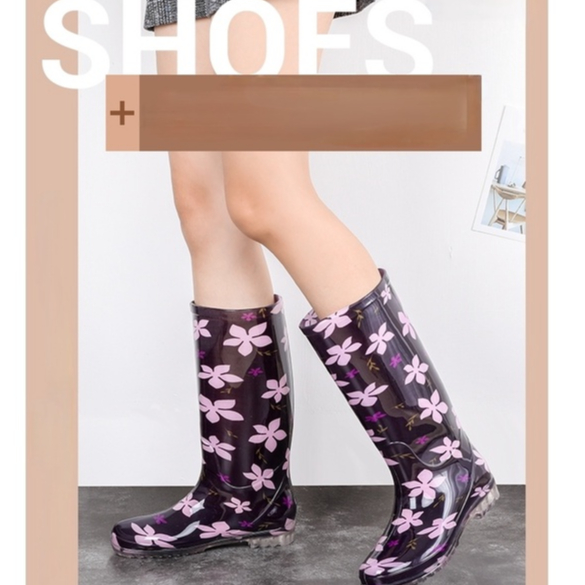 ราคาและรีวิวQiaoYiLuo รองเท้าบูทกันฝนผู้หญิง ลายพิมพ์ กันลื่น ไซส์36-40 มี 6 สีให้เลือก