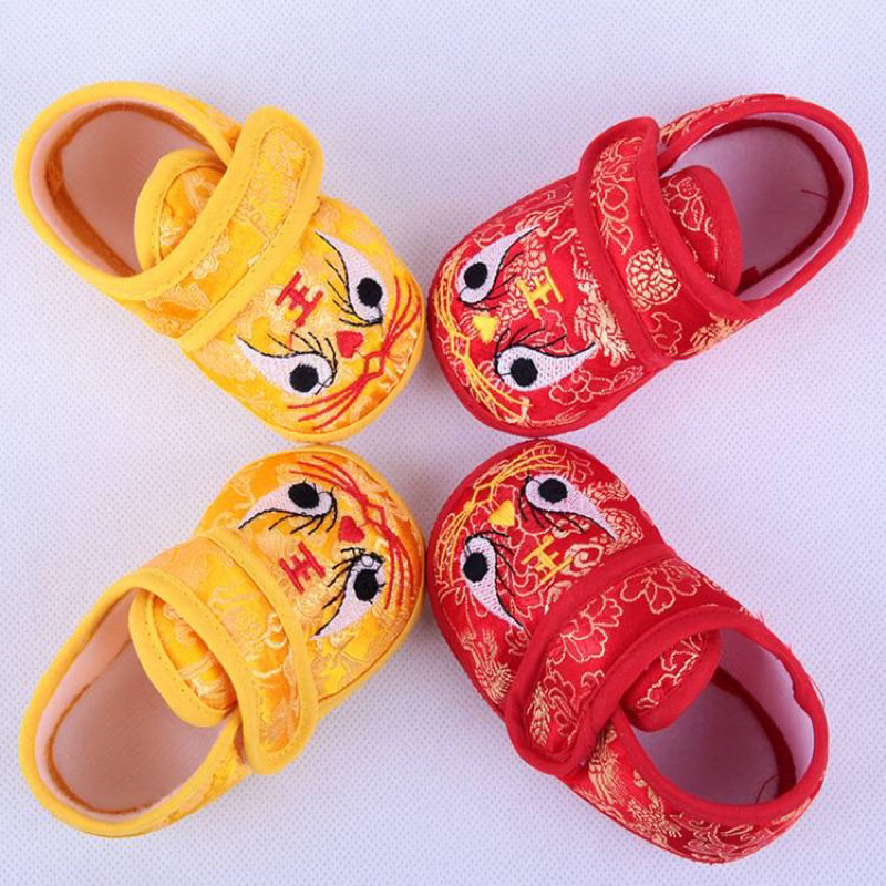 รองเท้าเด็กหัดเดินใส่เทศกาลตรุษจีนพร้อมส่ง