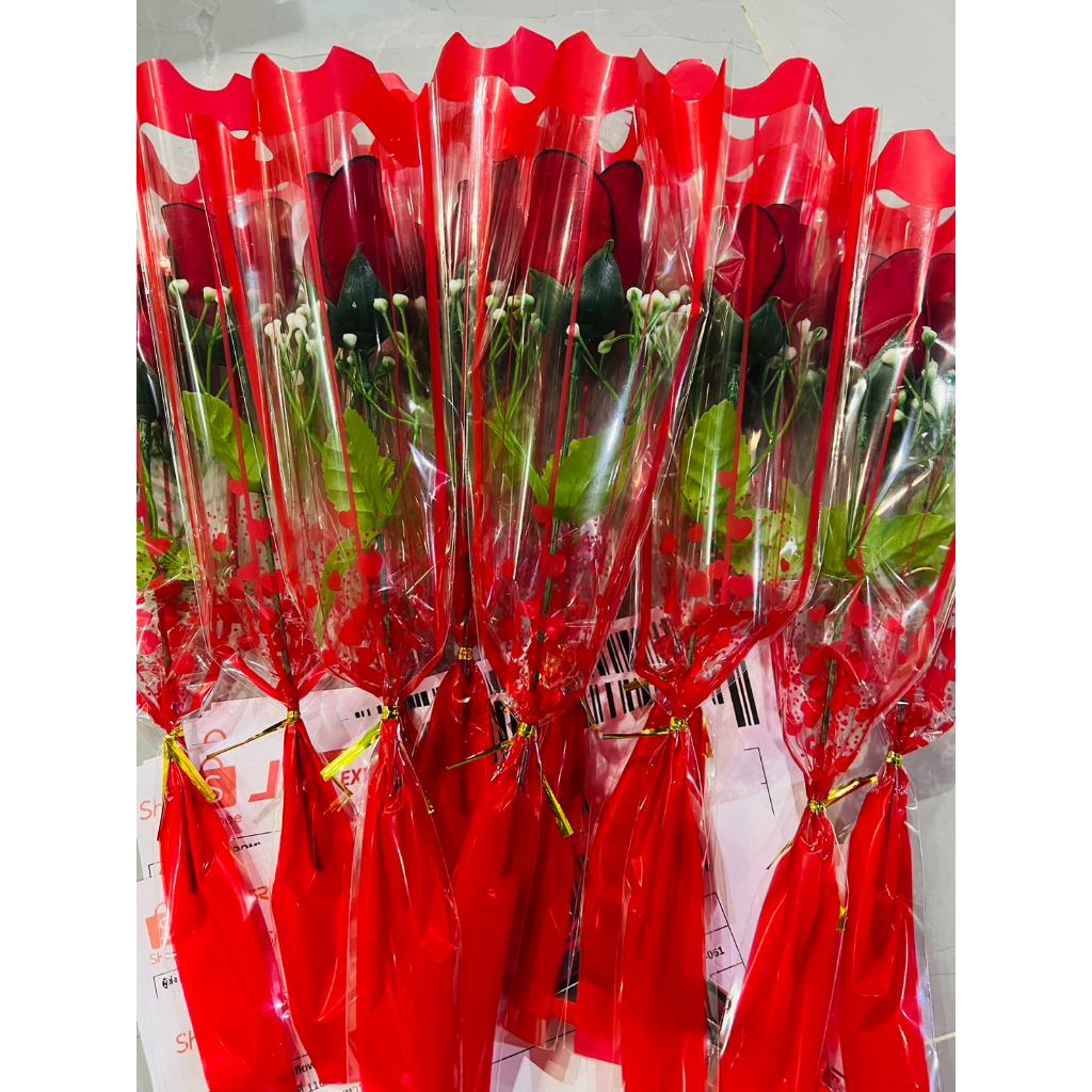 ดอกกุหลาบ-ดอกกุหลาบสีแดงกำมะหยี่-ดอกแซม-ใบ-ซองครบเซ็ท-ดอกกุหลาบปลอม-ดอกใหญ่สวยมากๆๆ-กุหลาบปัจฉิม-กุหลาบรับปริญญา