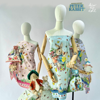 ภาพหน้าปกสินค้าKiss Me Doll - ผ้าพันคอ/ผ้าคลุมไหล่ Peter Rabbit ลาย Butterfly ขนาด100x100 cm. ที่เกี่ยวข้อง
