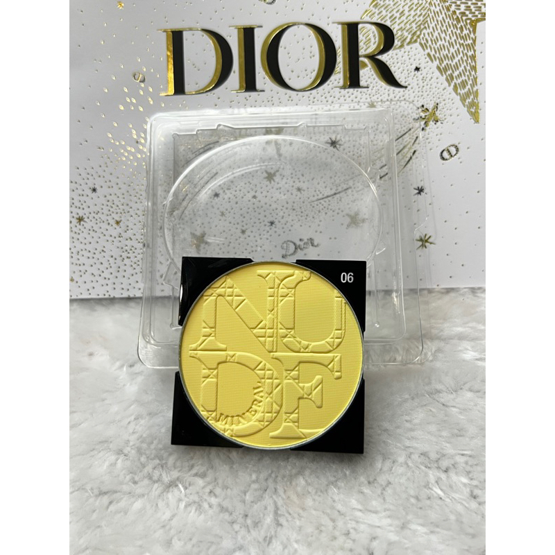 dior-skin-mineral-nude-matte-natural-matte-perfecting-powder