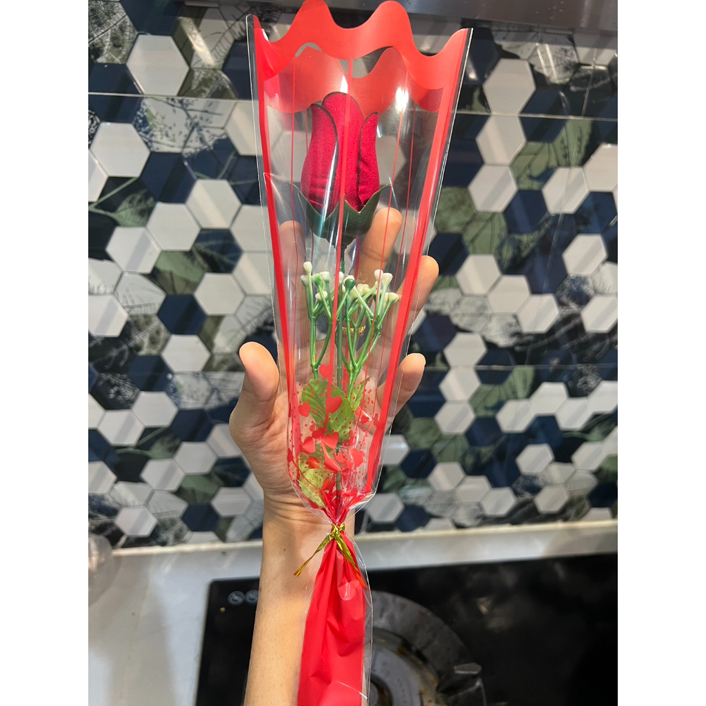 ดอกกุหลาบ-ดอกกุหลาบสีแดงกำมะหยี่-ดอกแซม-ใบ-ซองครบเซ็ท-ดอกกุหลาบปลอม-ดอกใหญ่สวยมากๆๆ-กุหลาบปัจฉิม-กุหลาบรับปริญญา