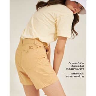 ภาพหน้าปกสินค้าBAGGY SHORTS กางเกงขาสั้นผ้าคอตตอนพีช - Cornflakes ที่เกี่ยวข้อง