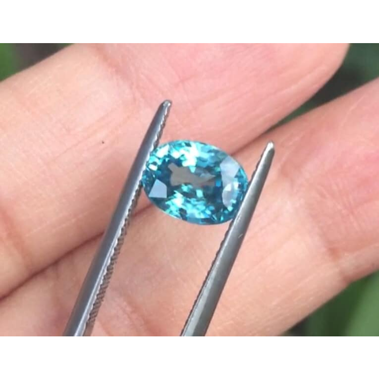 พลอยเพทาย-blue-zircon-นน2-92กะรัต