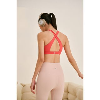 ภาพหน้าปกสินค้าTOOCH - Cross back sports bra ที่เกี่ยวข้อง