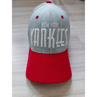 หมวก MLB มือ2  Yankee สีเทาแดง size 55cm