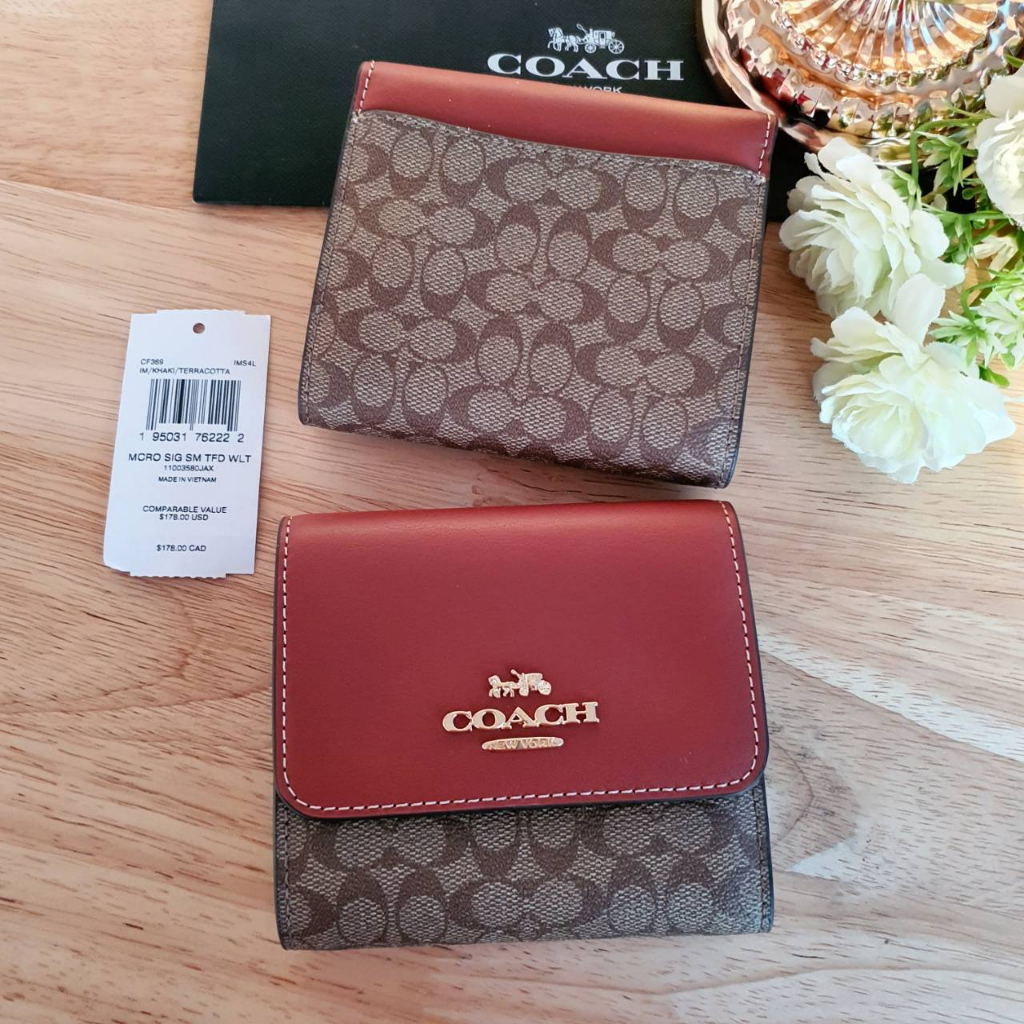 แท้-พร้อมส่ง-กระเป๋าตั้งค์ใบสั้น-3พับ-coach-ce930-cf369-small-trifold-wallet-in-colorblock-signature-canvas