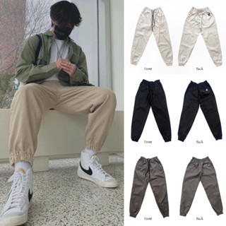 ภาพหน้าปกสินค้าjogger pants (กางเกงขาจั้ม จ็อกเกอร์ )สไตล์เกาหลี แฟชั่นผู้ชาย🖤🤍 ที่เกี่ยวข้อง